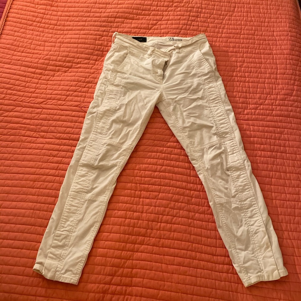 Creme/white j crew pants sz 28. Moto detail